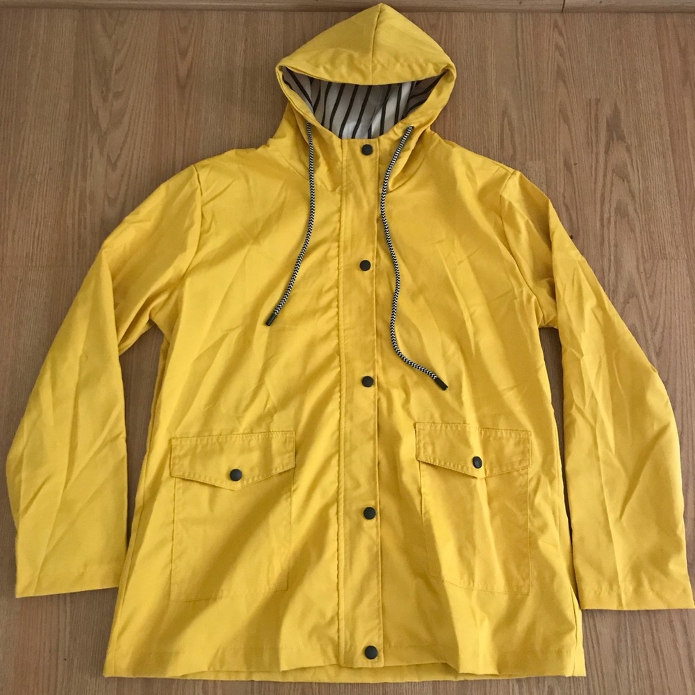 Women’s Raincoat Size Large Yellow Rain Jacket